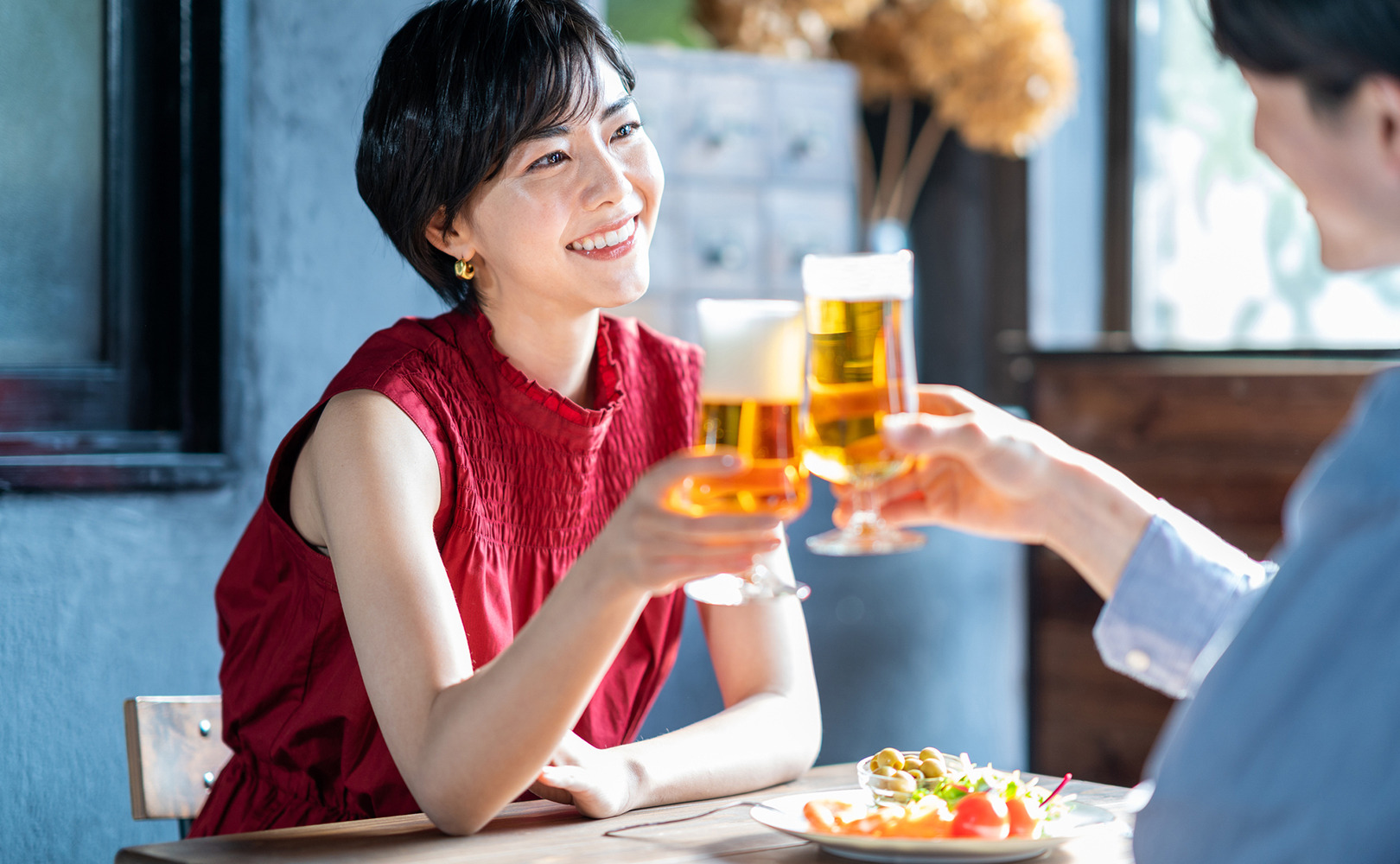 デート・会食で気をつけたいワキガ対策